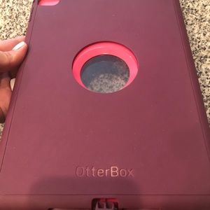 iPad Air 2 otter box case. Pink and purple.